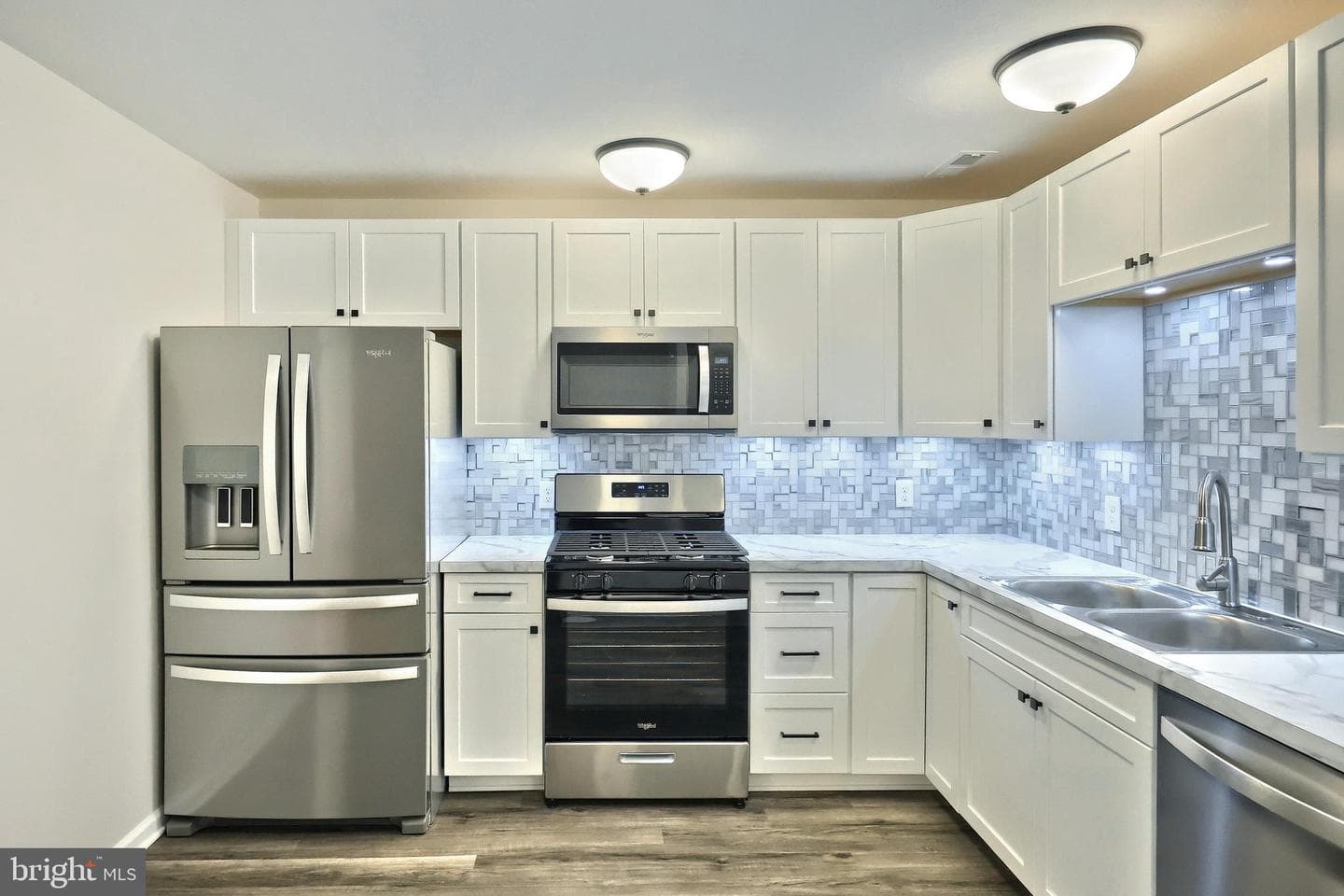 418 Springbrook Court photo 11