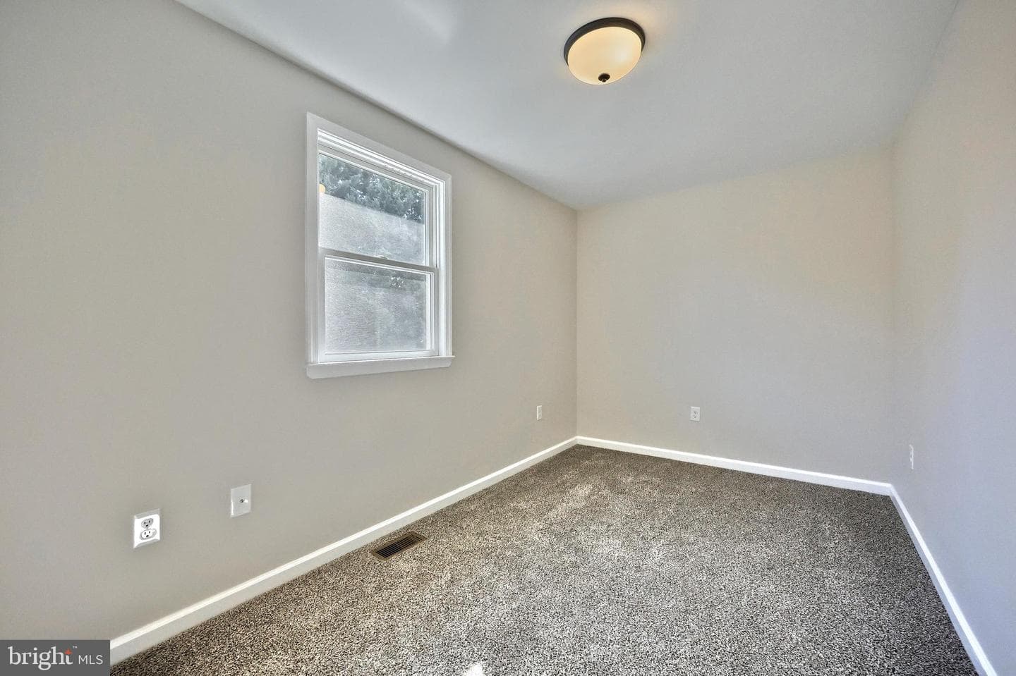 418 Springbrook Court photo 23