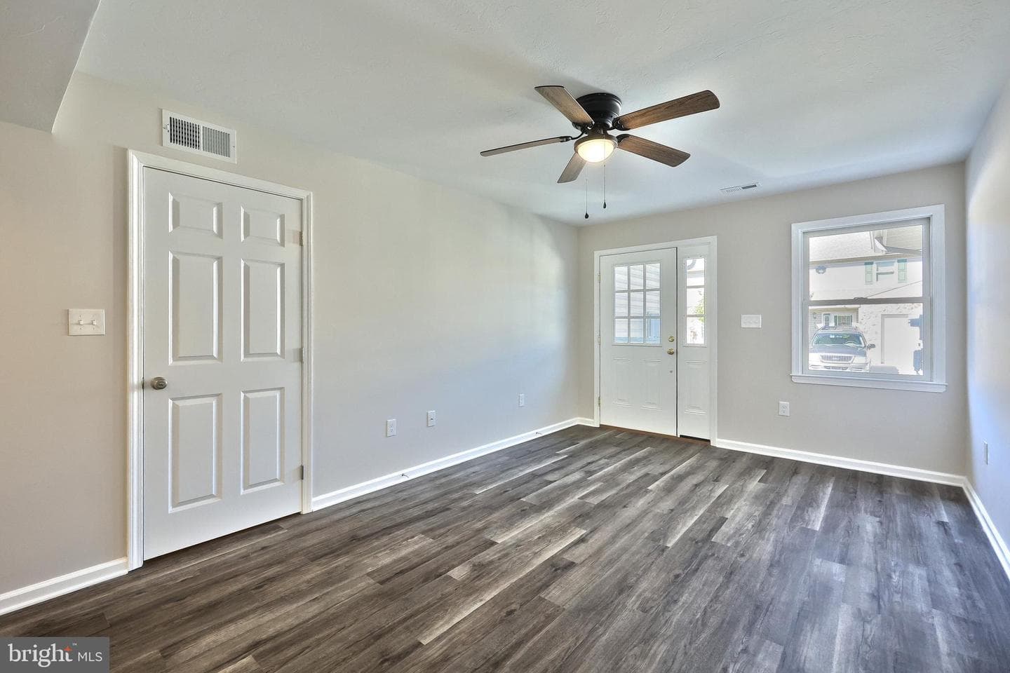 418 Springbrook Court photo 7