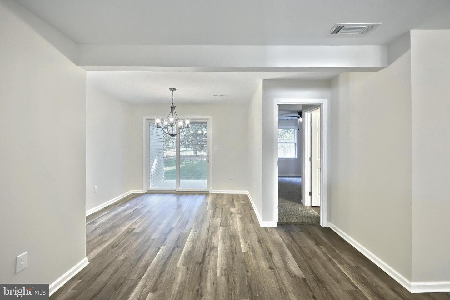 418 Springbrook Court photo 9