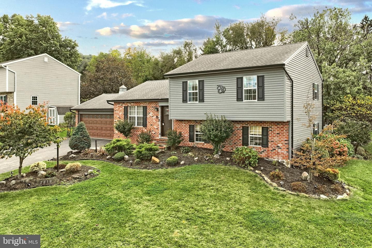 2816 Glen Hollow Drive photo 3