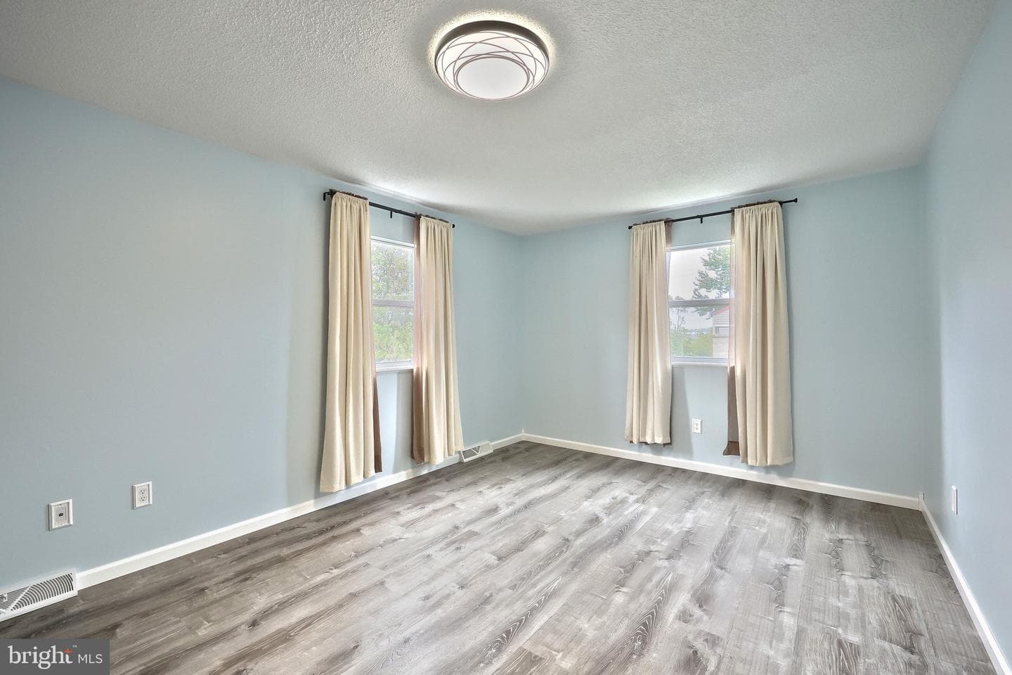 2816 Glen Hollow Drive photo 37