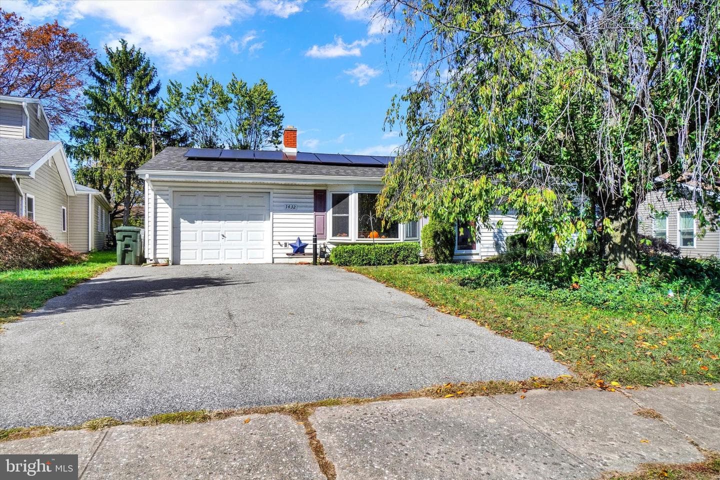 1432 Dartmouth Road photo 1