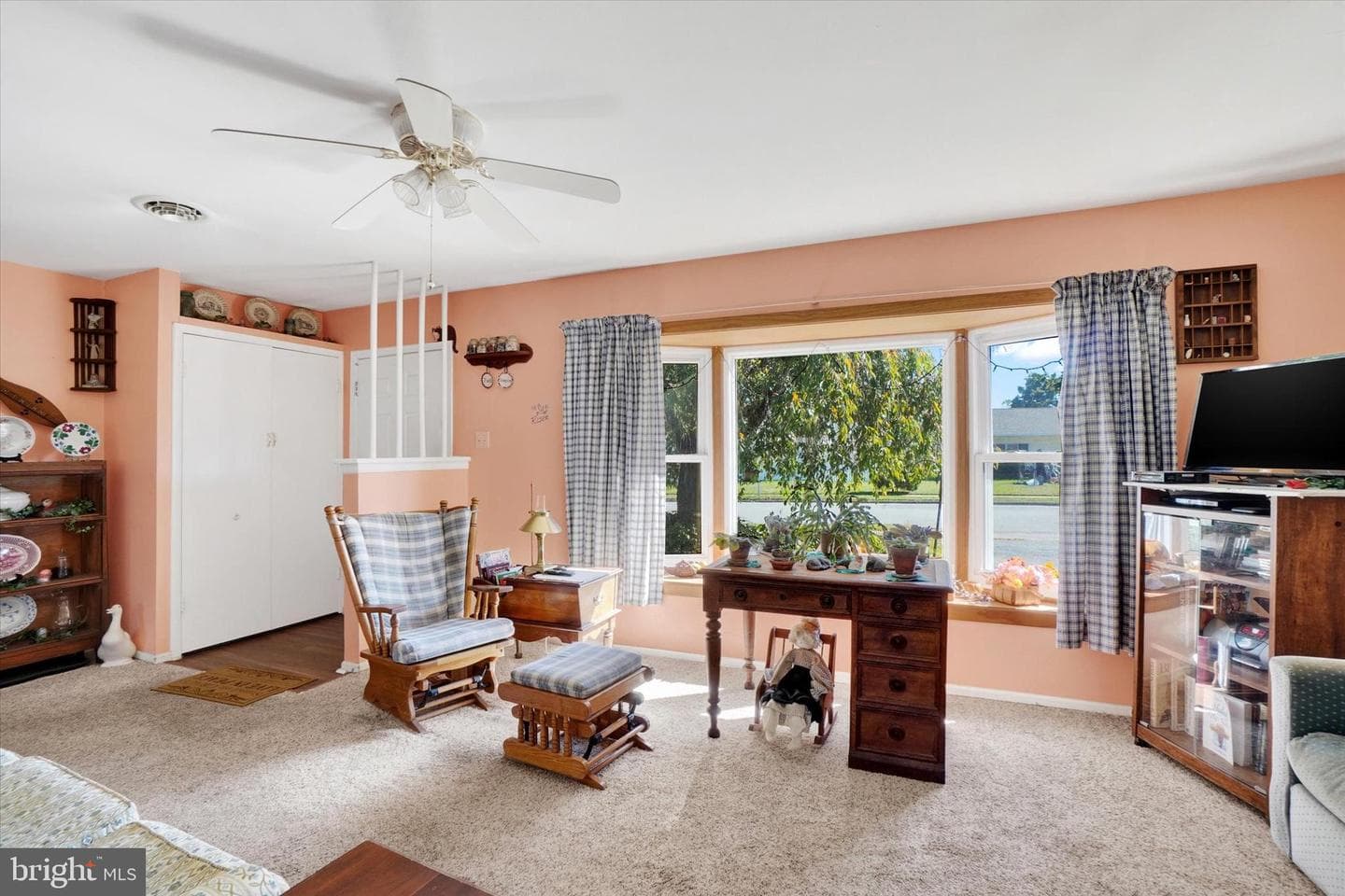 1432 Dartmouth Road photo 7