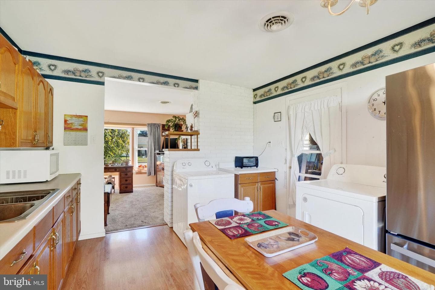 1432 Dartmouth Road photo 9