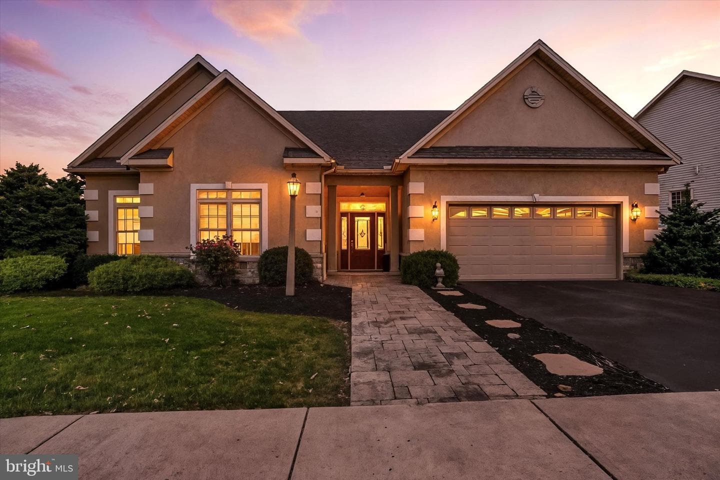 10 Azalea Drive photo 2