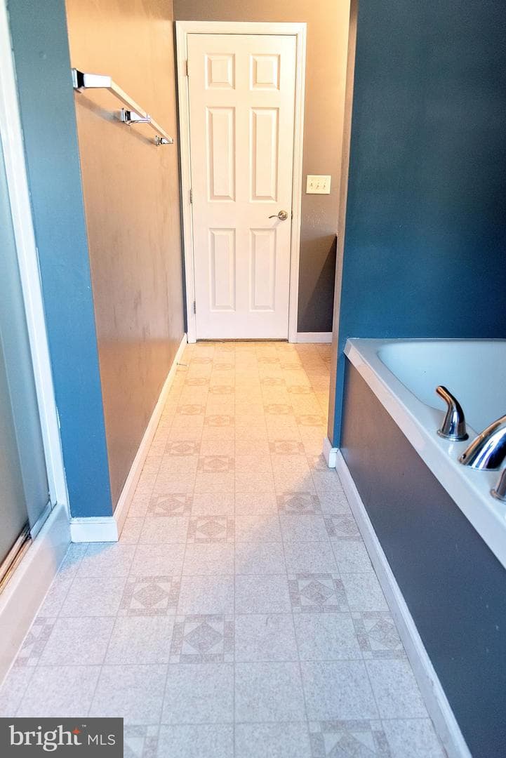 55 Burberry Lane photo 16