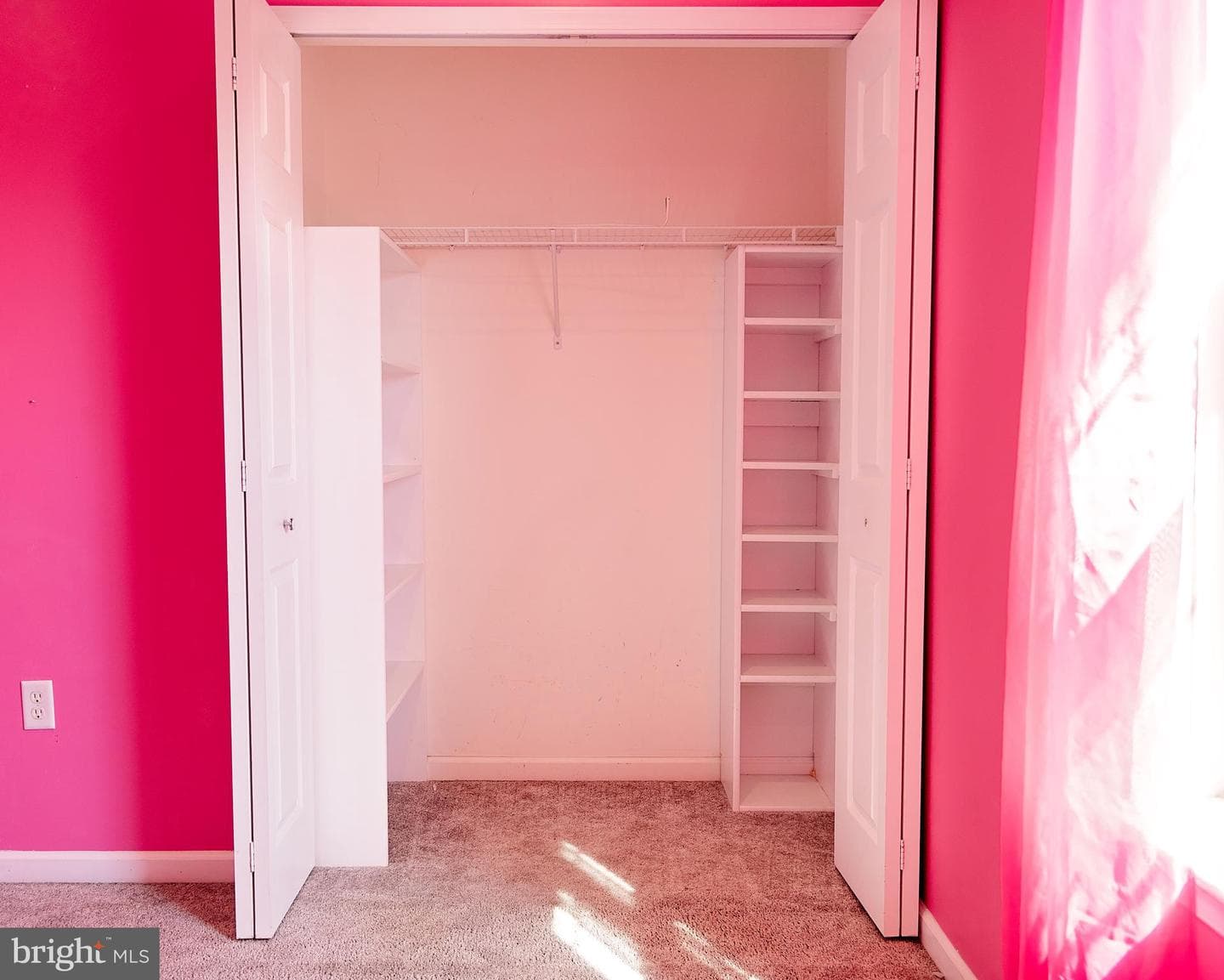 55 Burberry Lane photo 32