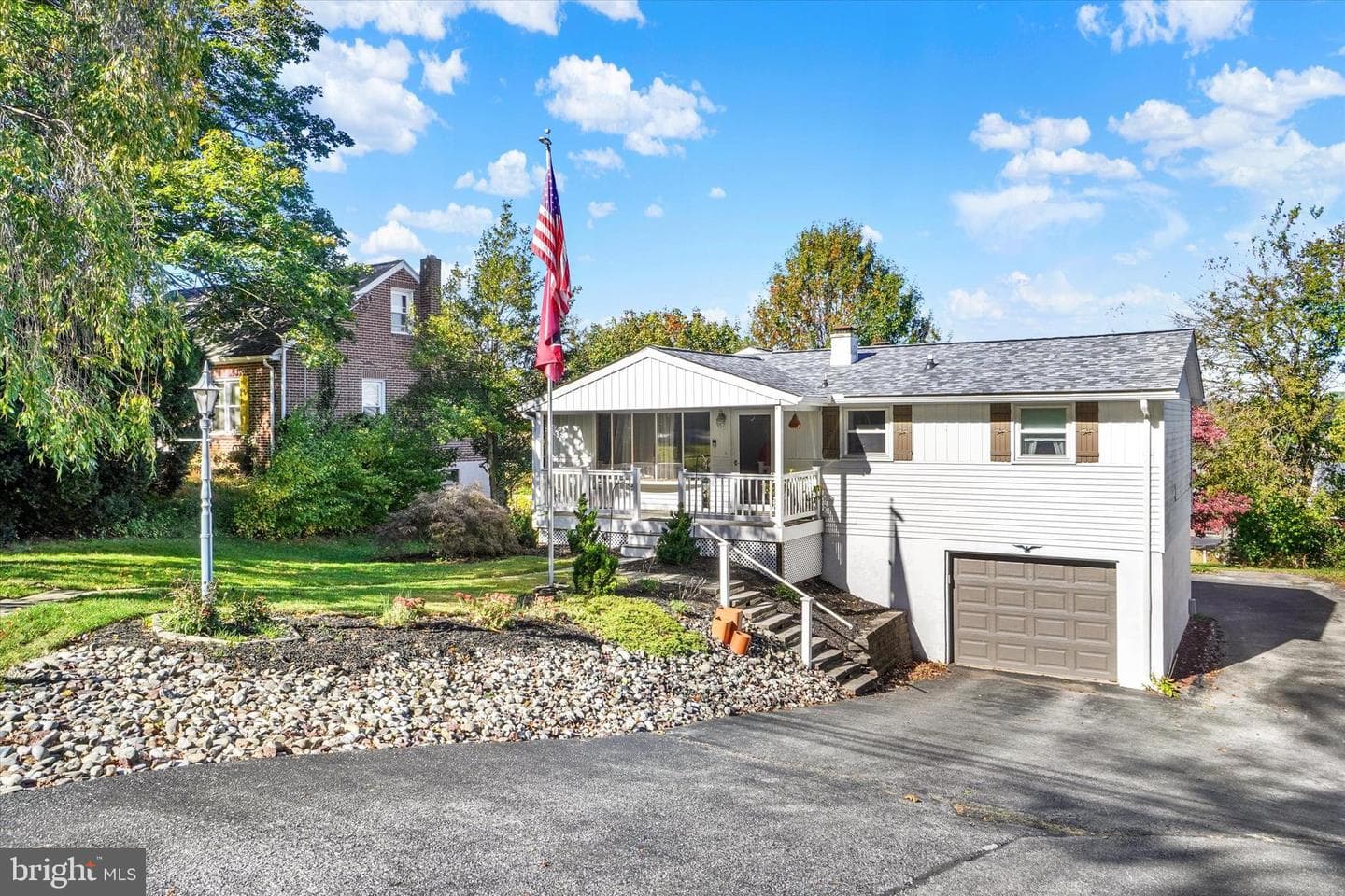 441 Woodland View Drive photo 3