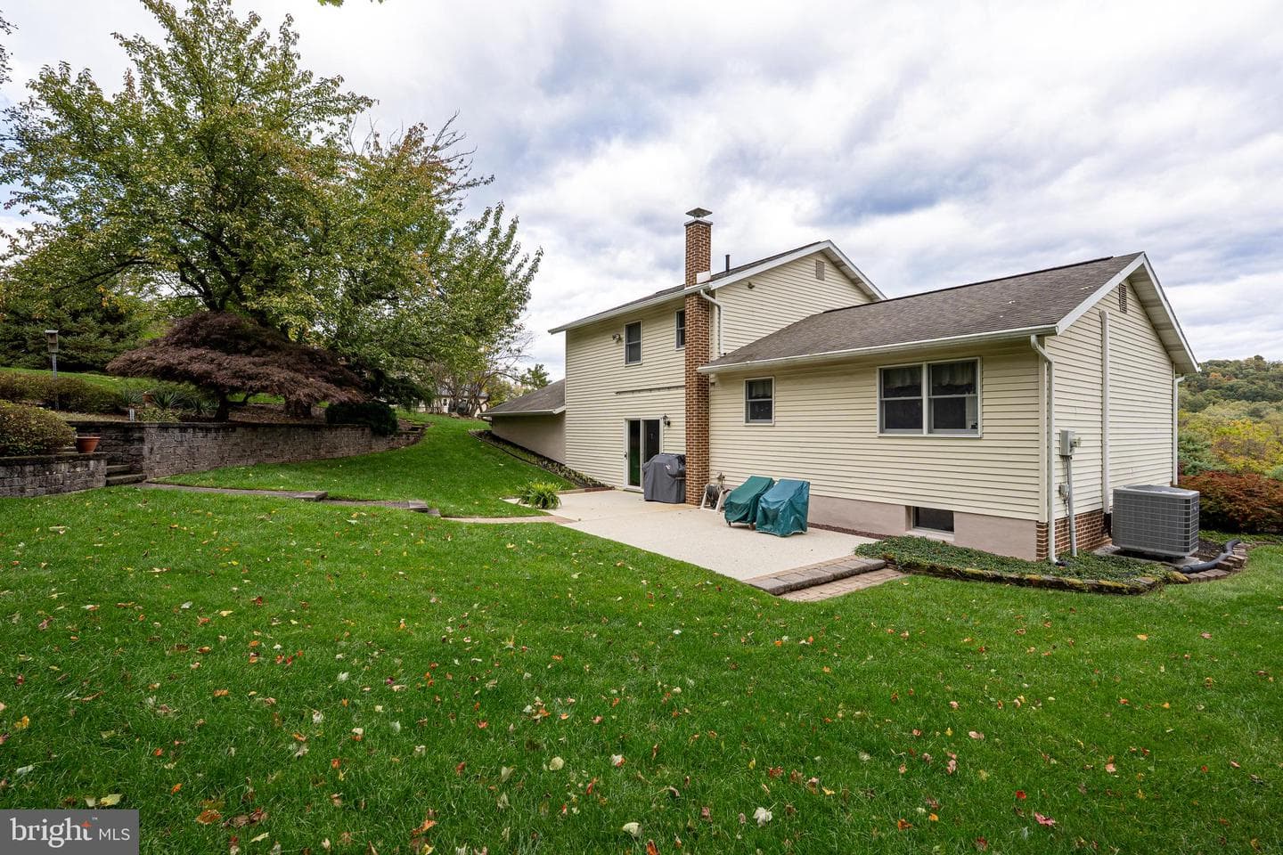 481 San Remo Place photo 38