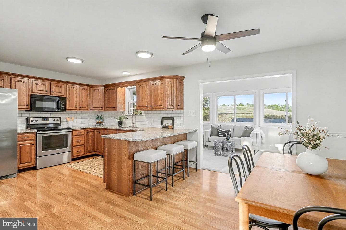 46 Maywood Road photo 8