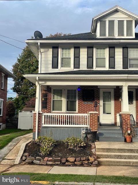 46 N Clinton Street photo 1