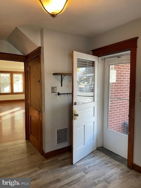 46 N Clinton Street photo 12