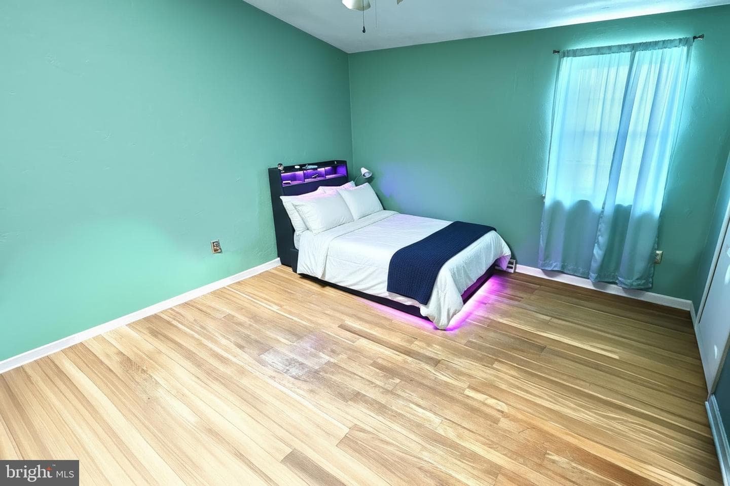 253 W Chestnut Street #11 photo 26