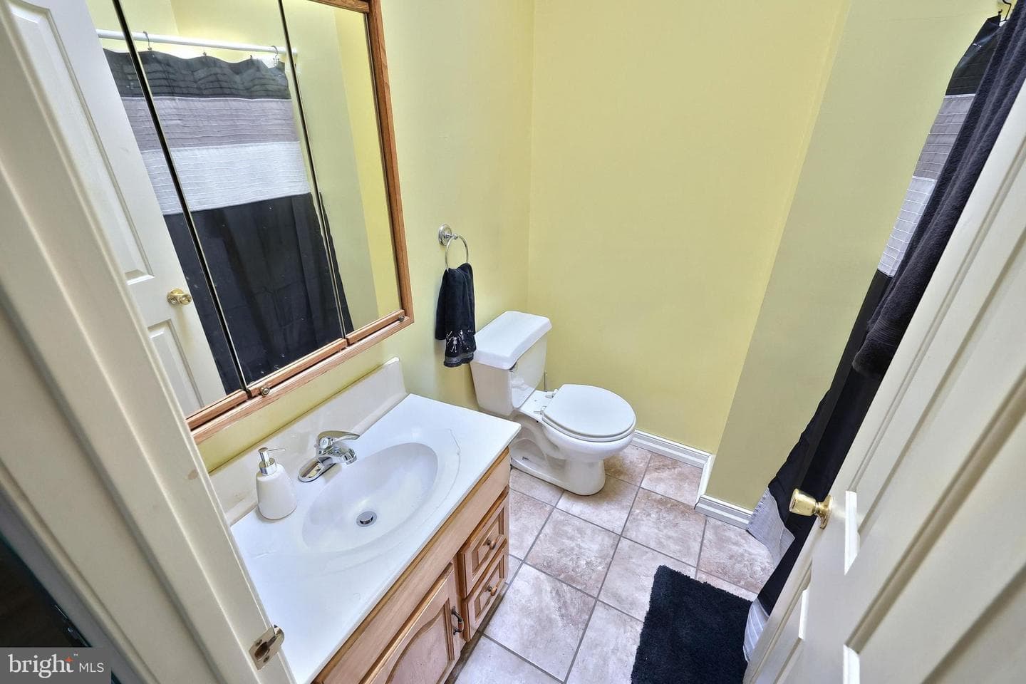 253 W Chestnut Street #11 photo 27