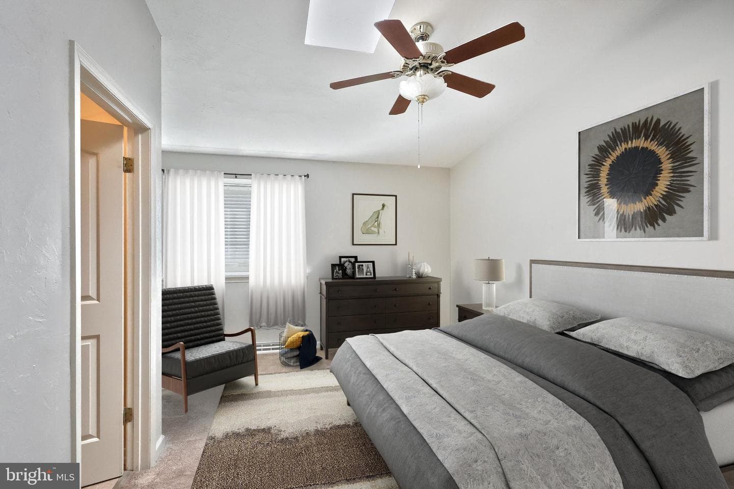 253 W Chestnut Street #11 photo 29