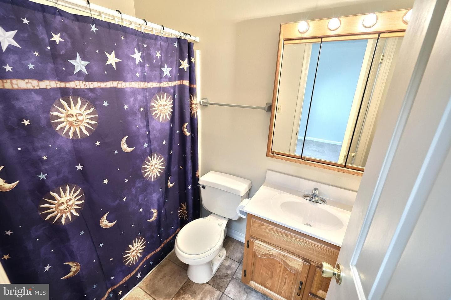 253 W Chestnut Street #11 photo 31