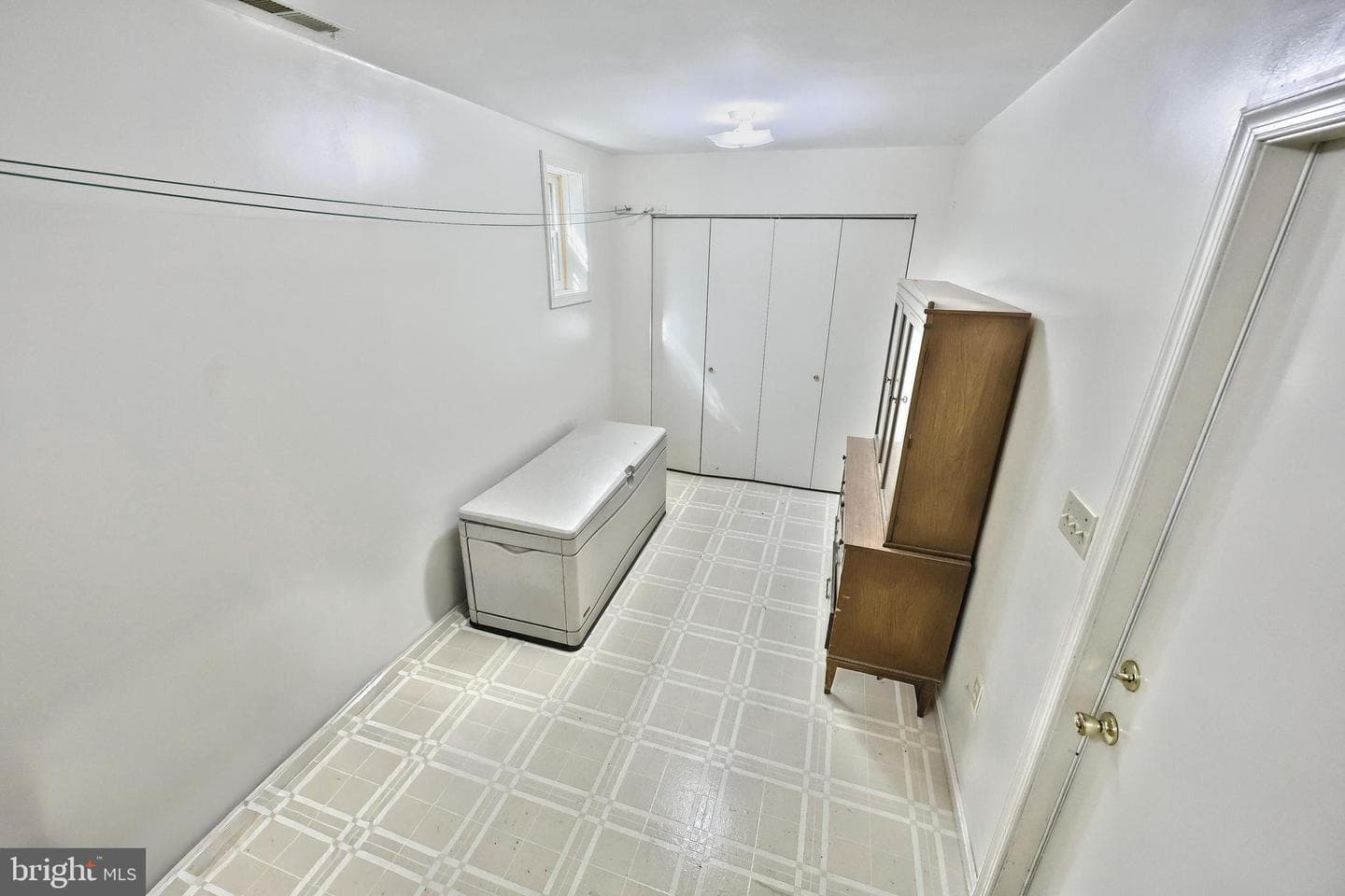 253 W Chestnut Street #11 photo 34