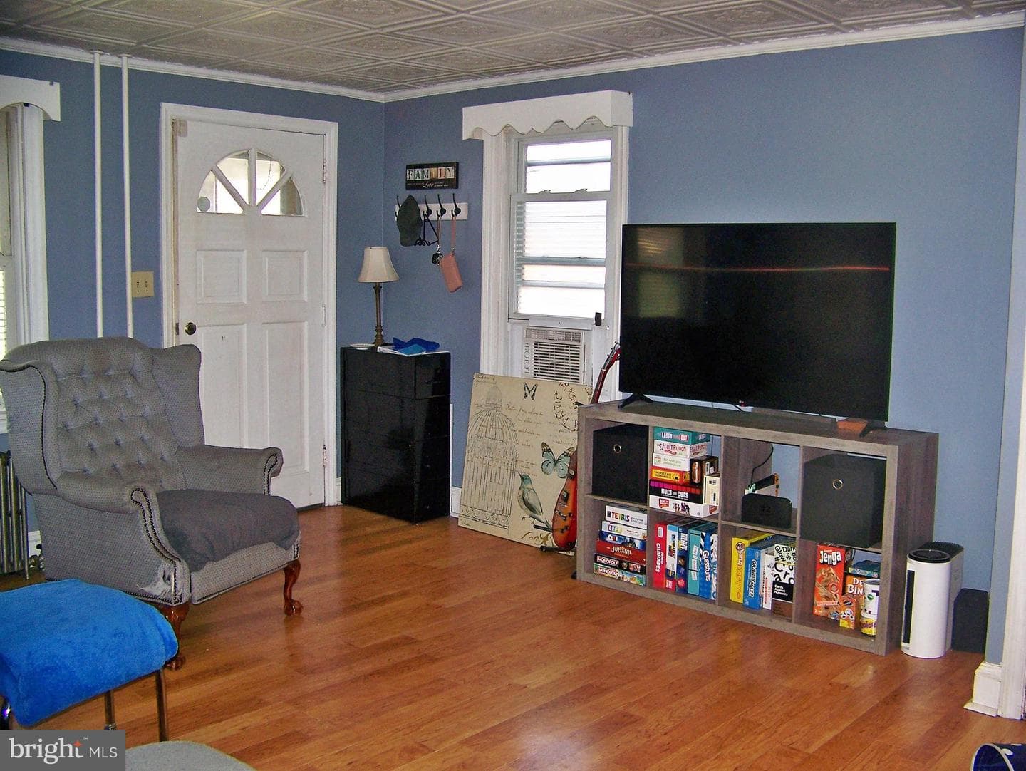 1562 Filbert Street photo 5
