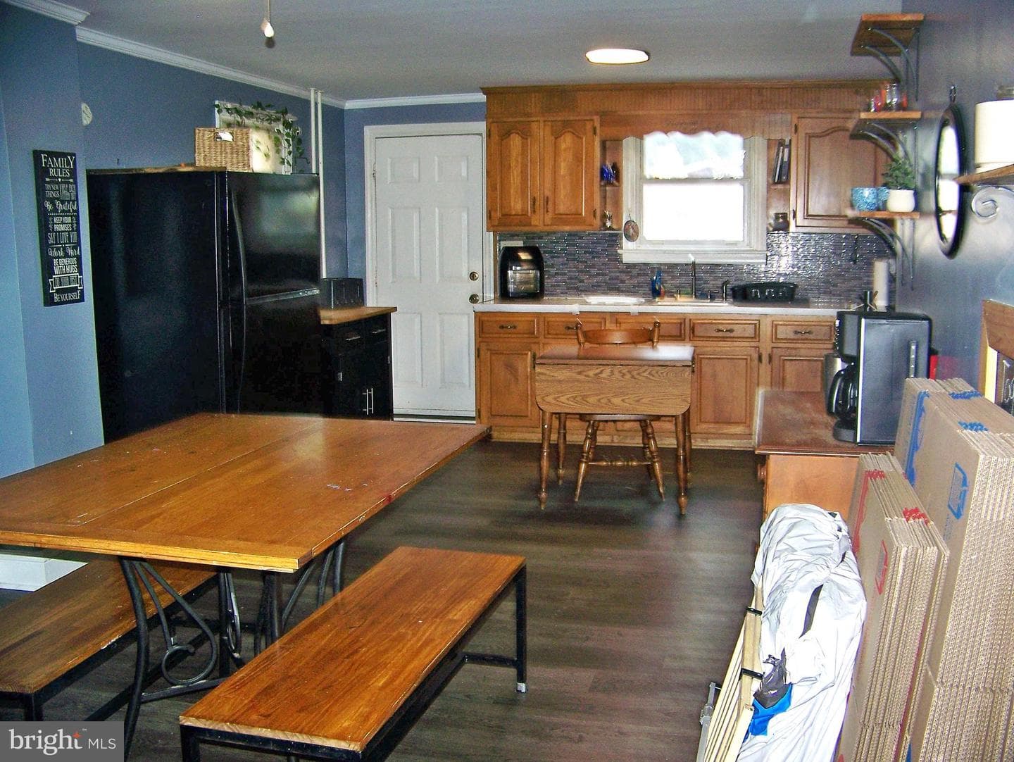 1562 Filbert Street photo 7