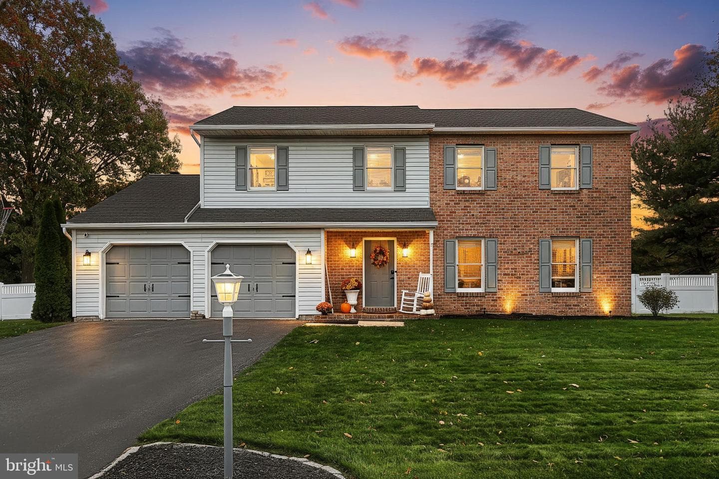 409 White Rose Lane photo 2