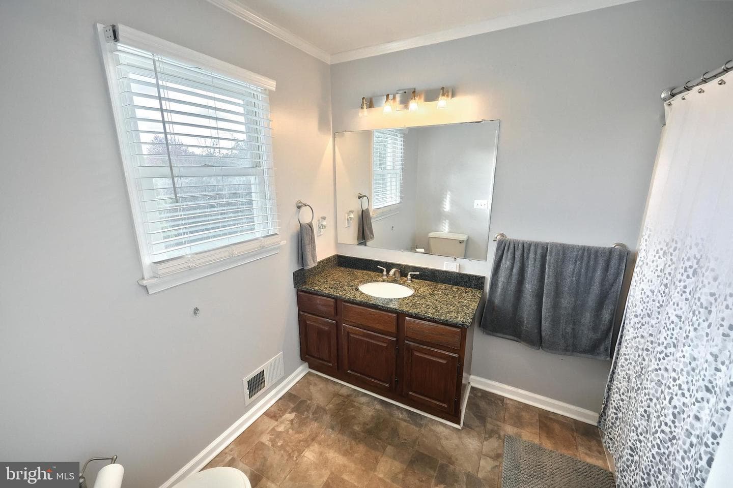 409 White Rose Lane photo 30