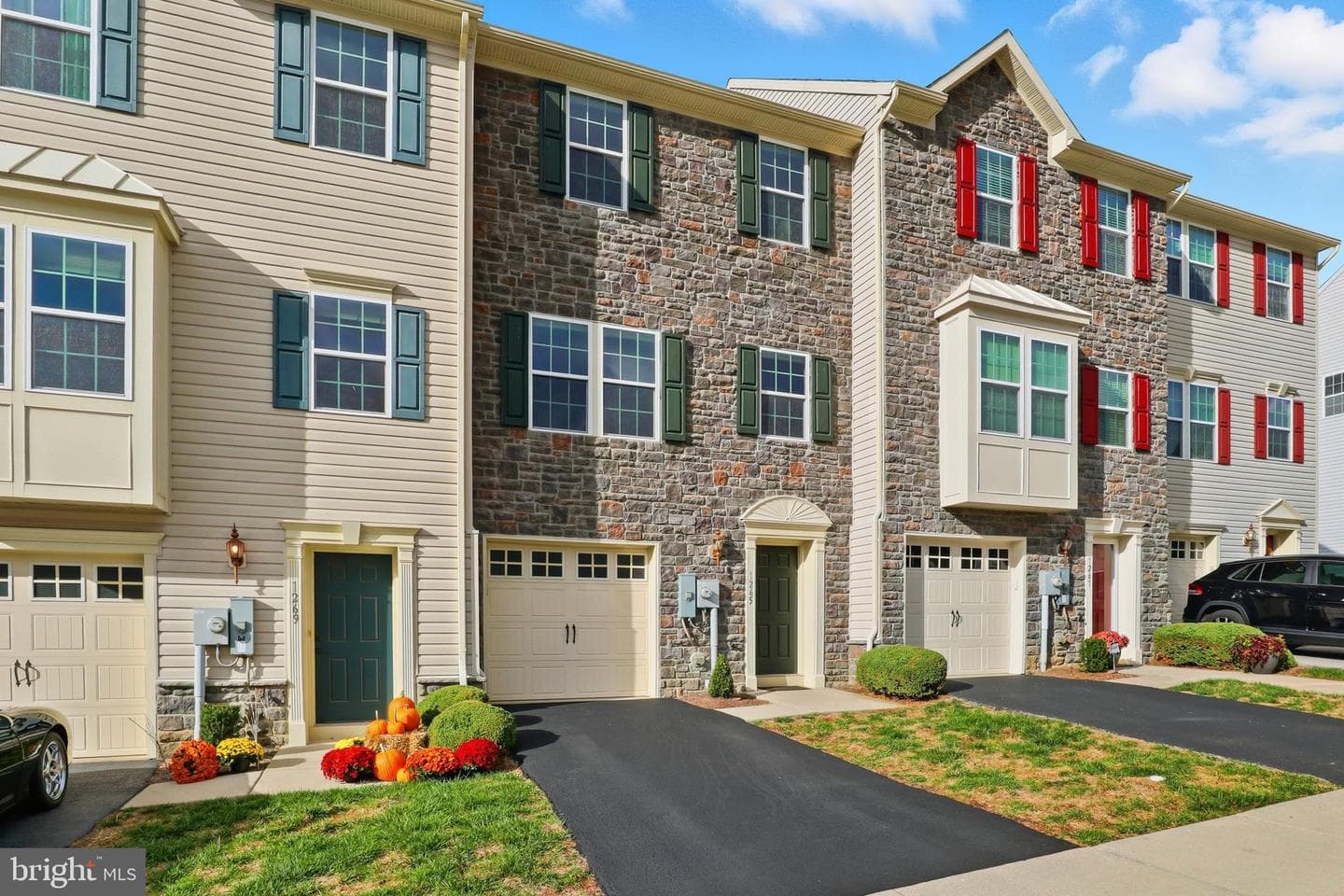 1265 Stonehaven Way #82 photo 3