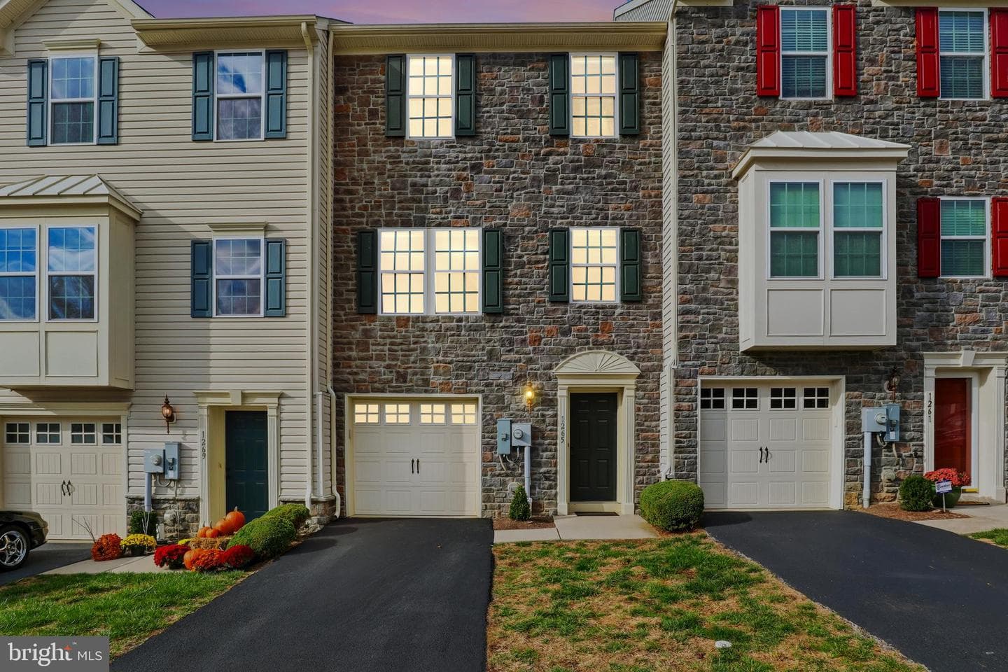 1265 Stonehaven Way #82 photo 4