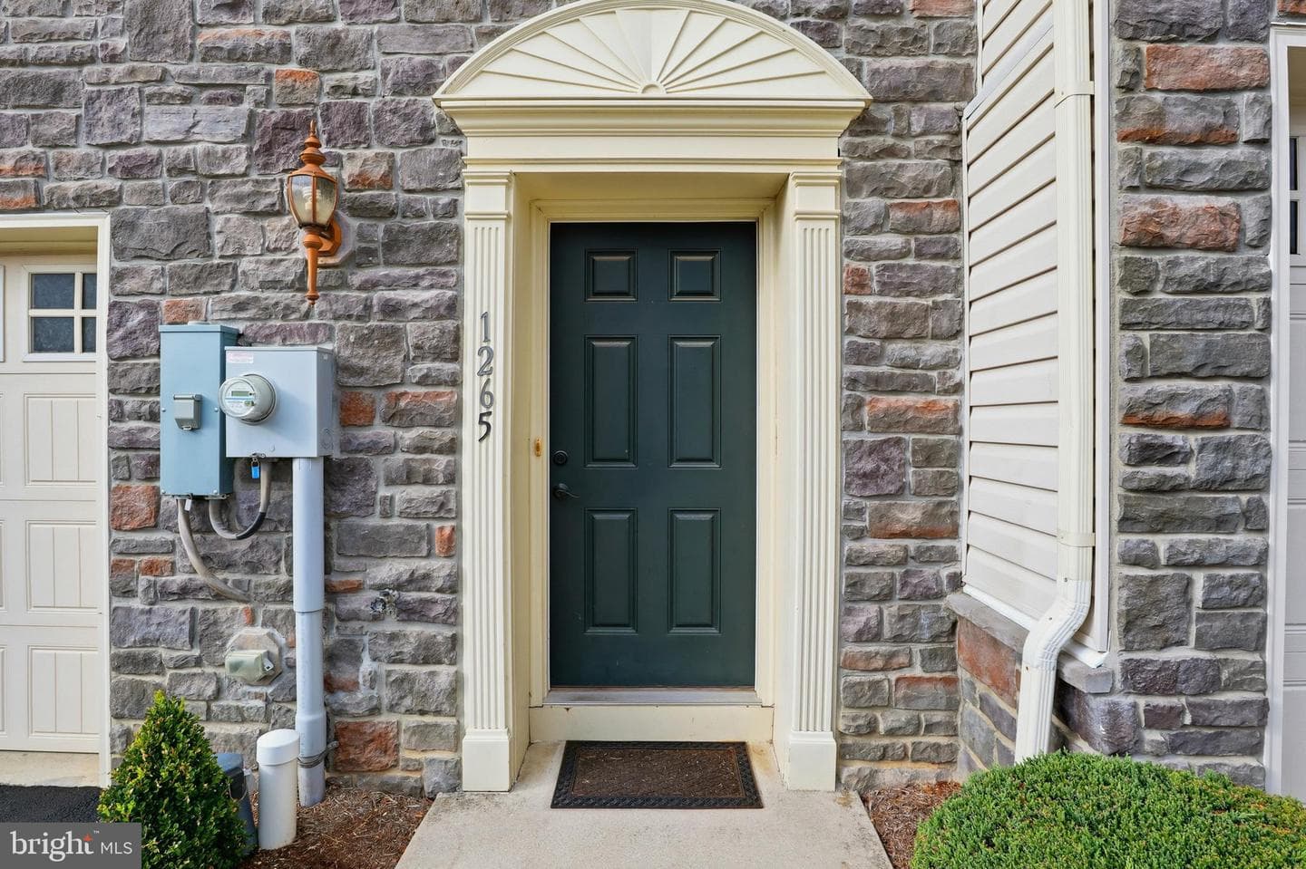 1265 Stonehaven Way #82 photo 6