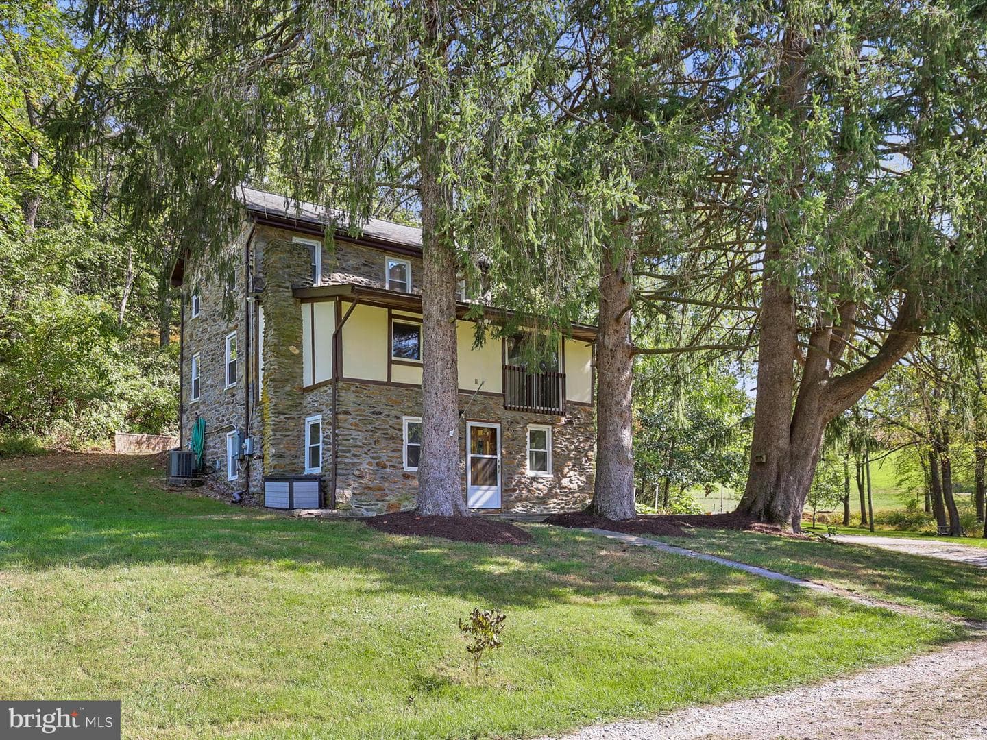 2122 W Springfield Road photo 4