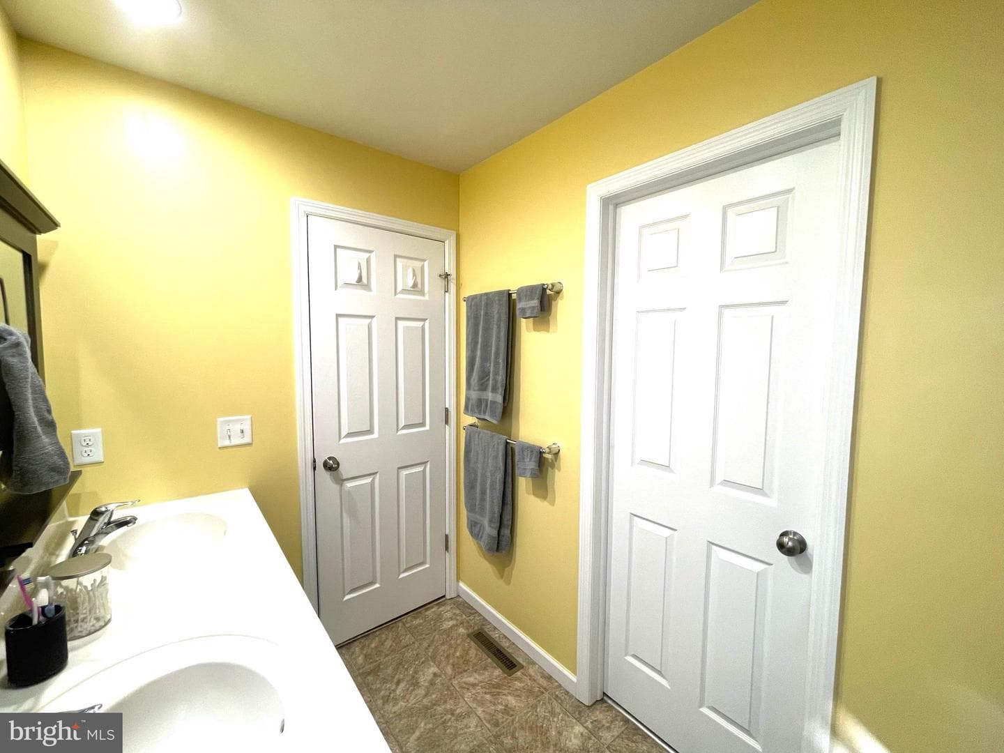 20 Crabapple Drive photo 40