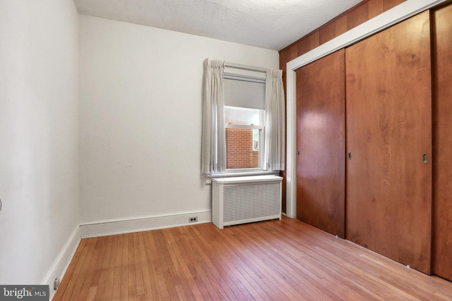 522 Ludlow Avenue photo 16