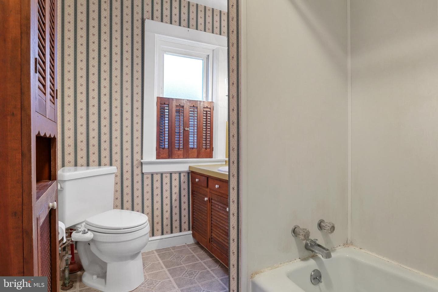 522 Ludlow Avenue photo 19