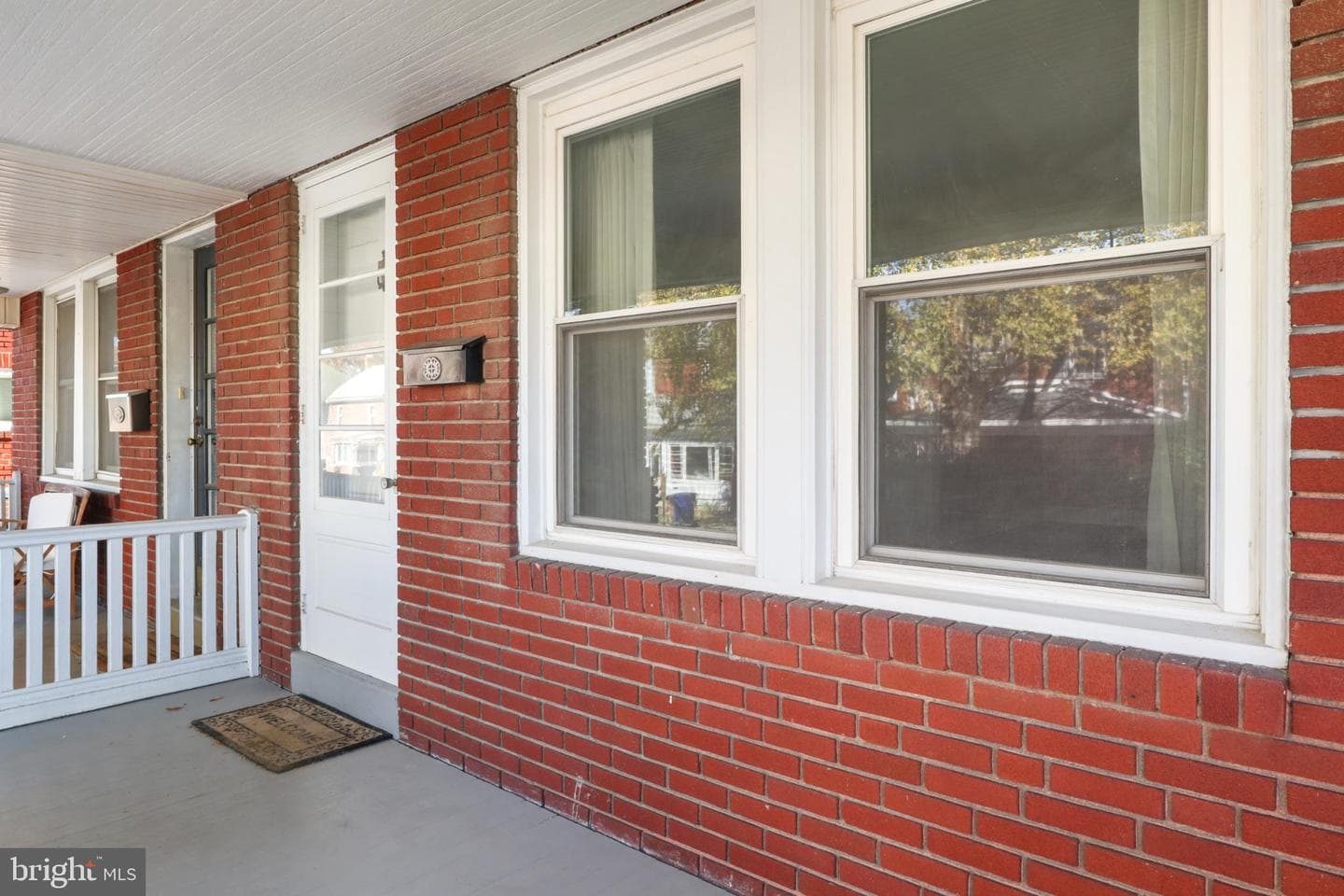 522 Ludlow Avenue photo 2