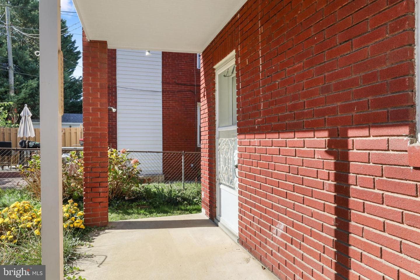 522 Ludlow Avenue photo 26