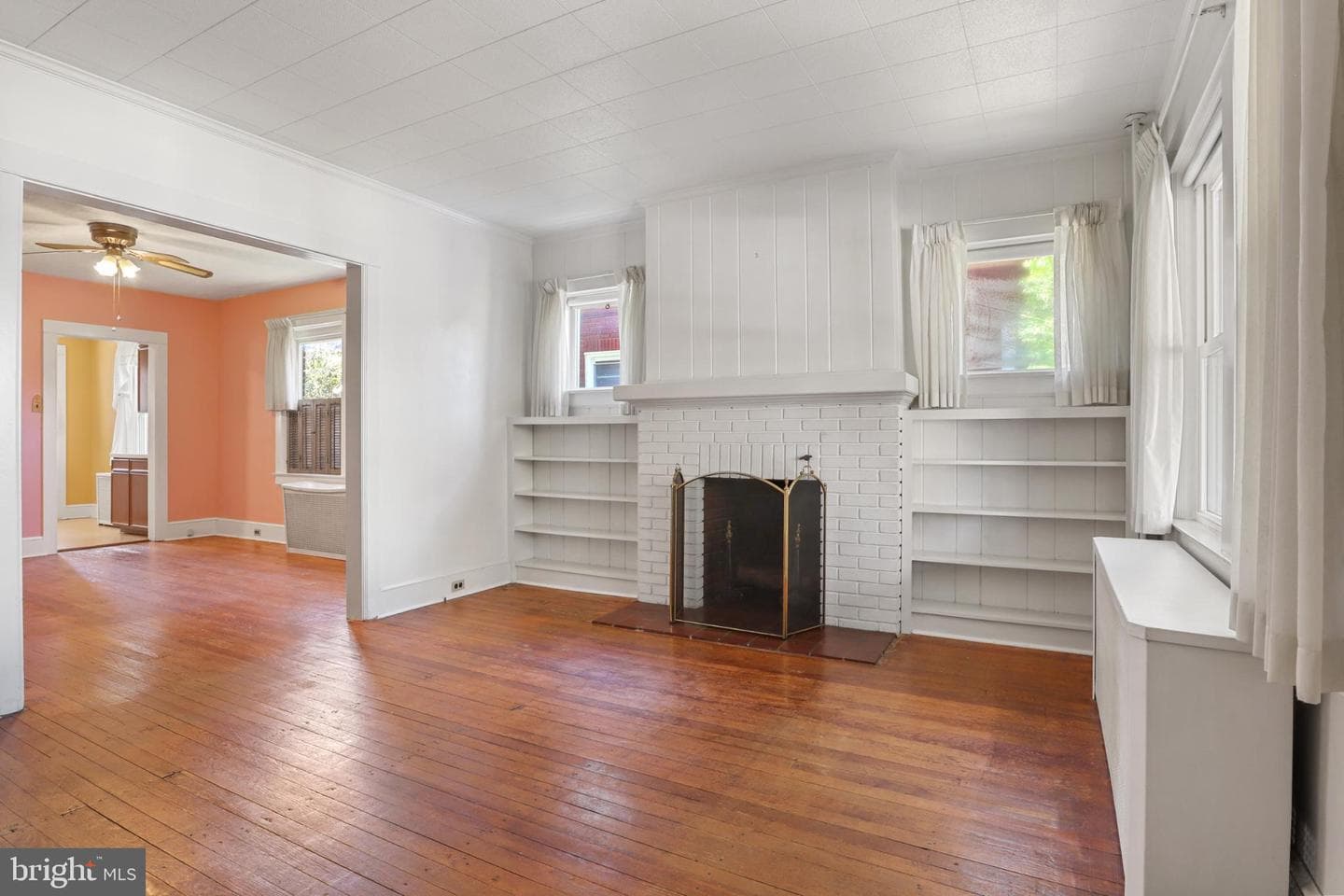 522 Ludlow Avenue photo 3