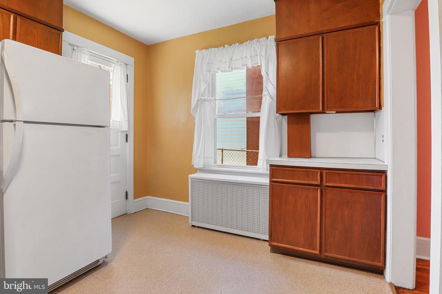 522 Ludlow Avenue photo 8