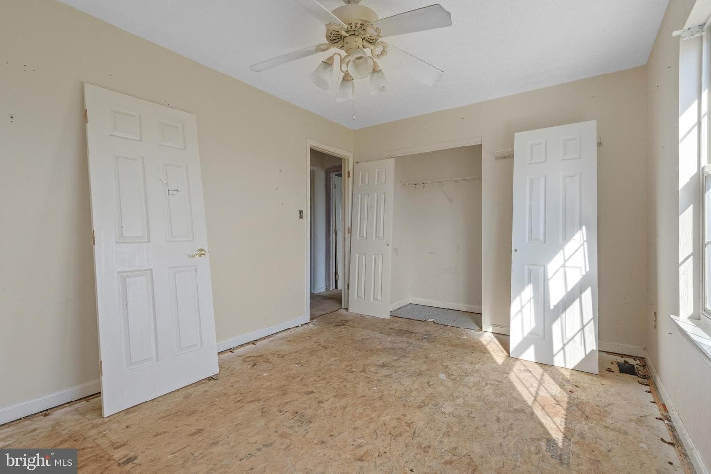 111 Penny Lane photo 27
