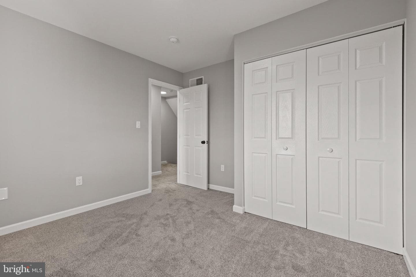 240 Robin Hill Circle photo 20