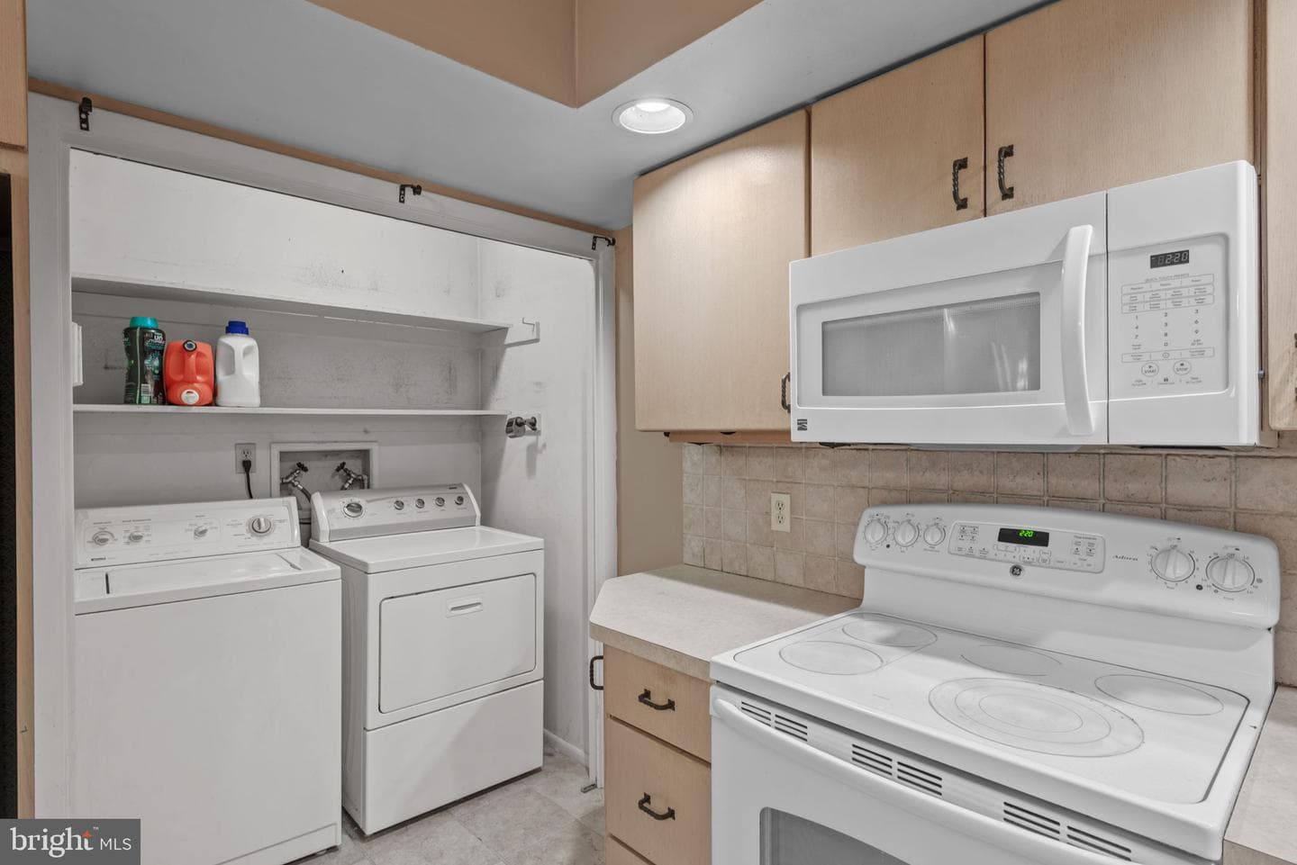 3045 Round Hill Road photo 18