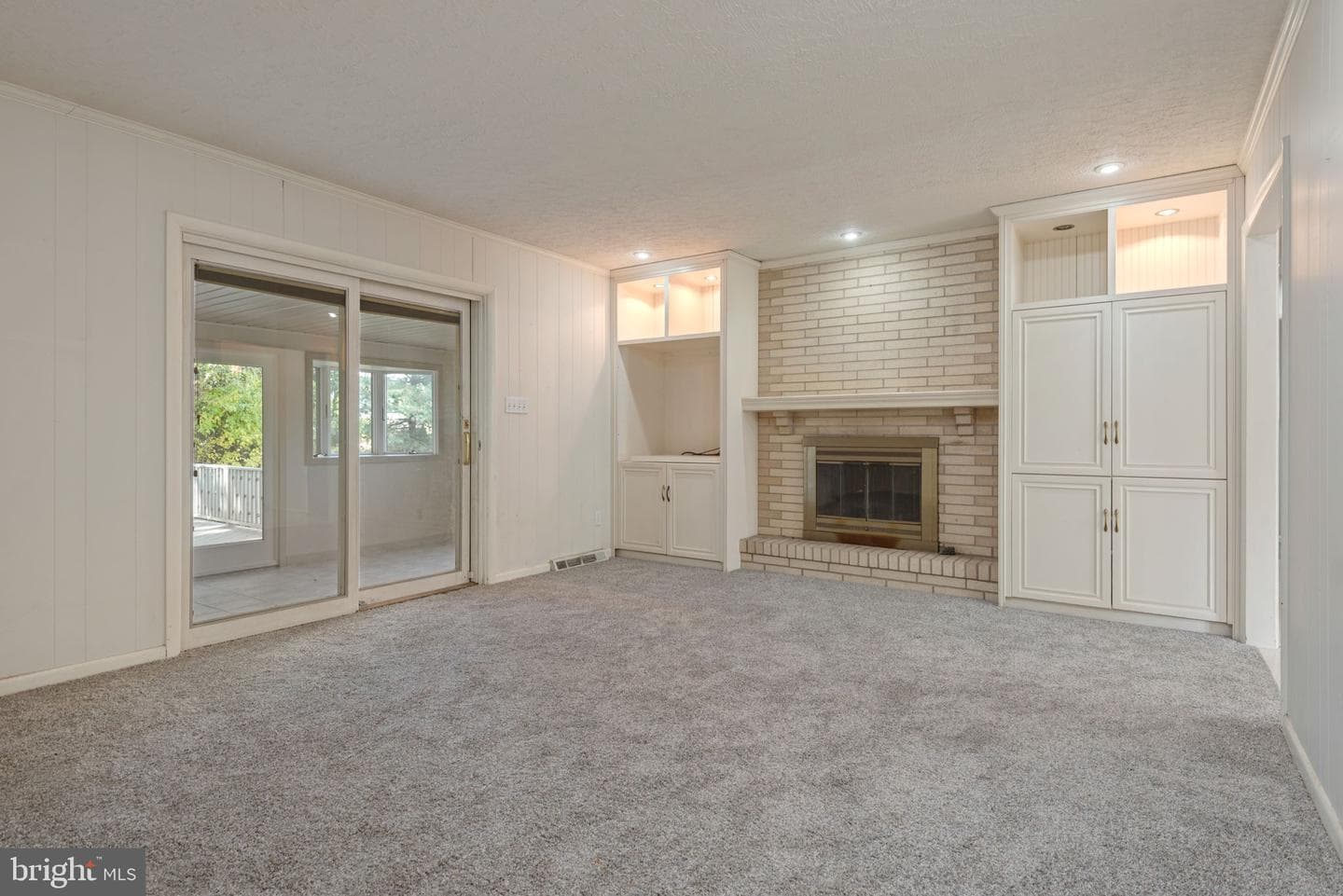 3045 Round Hill Road photo 9