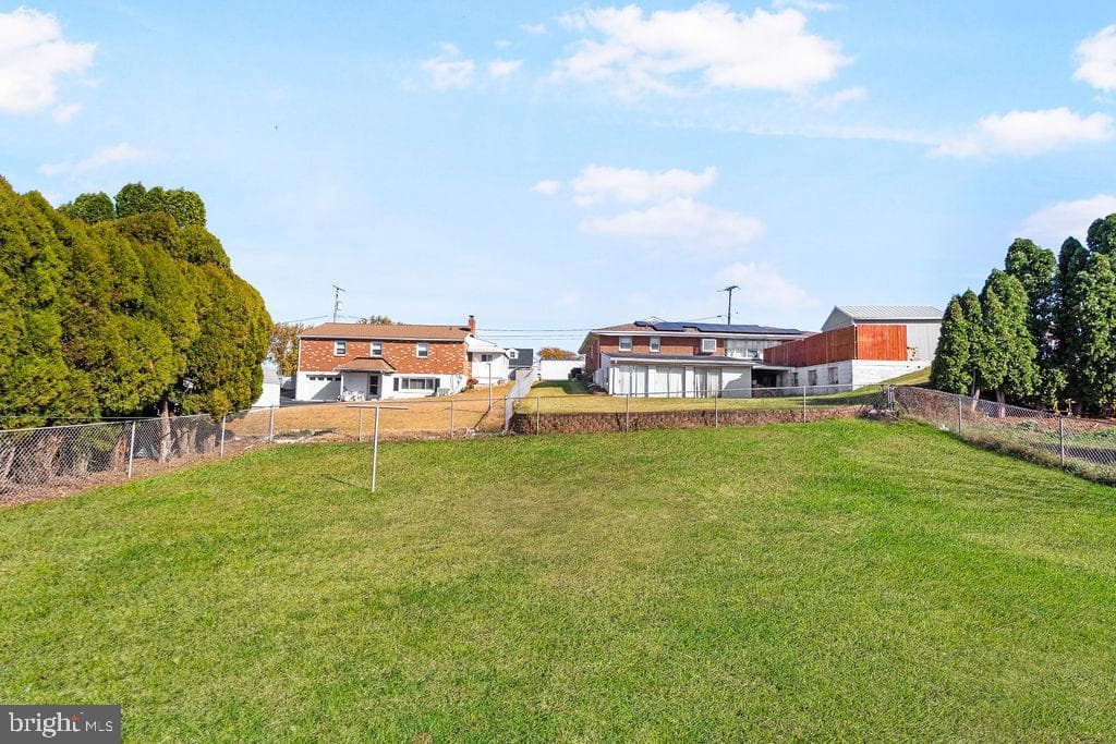 39 Biesecker Road photo 17