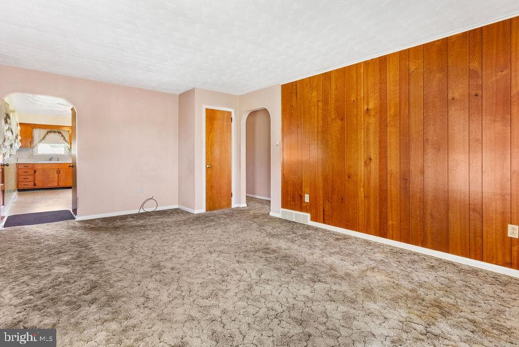 39 Biesecker Road photo 3