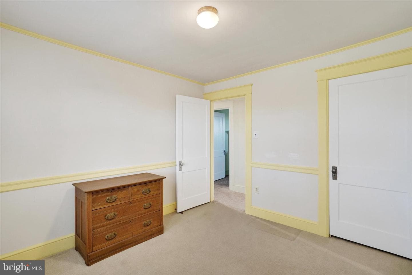 105 N Gotwalt Street photo 18