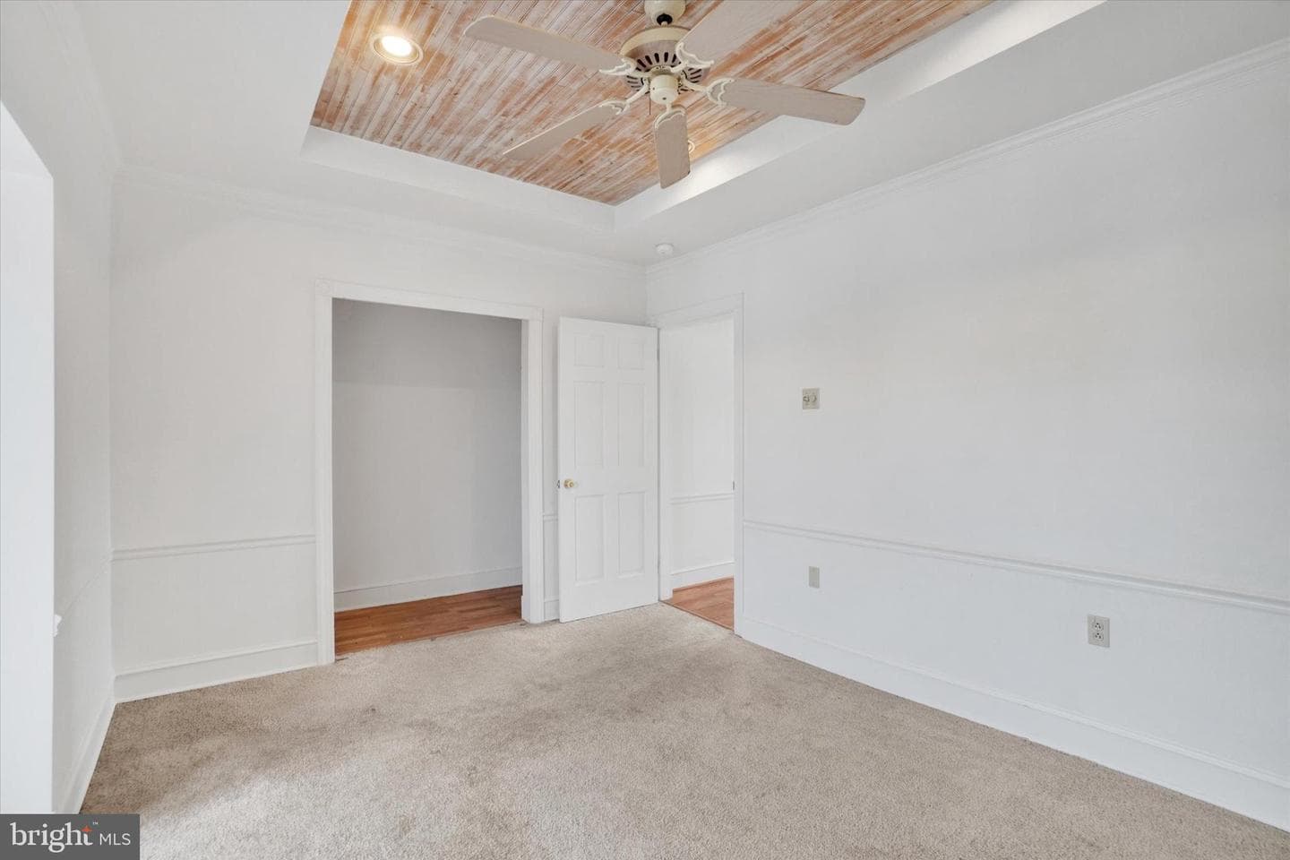 236 W Jackson Street photo 22