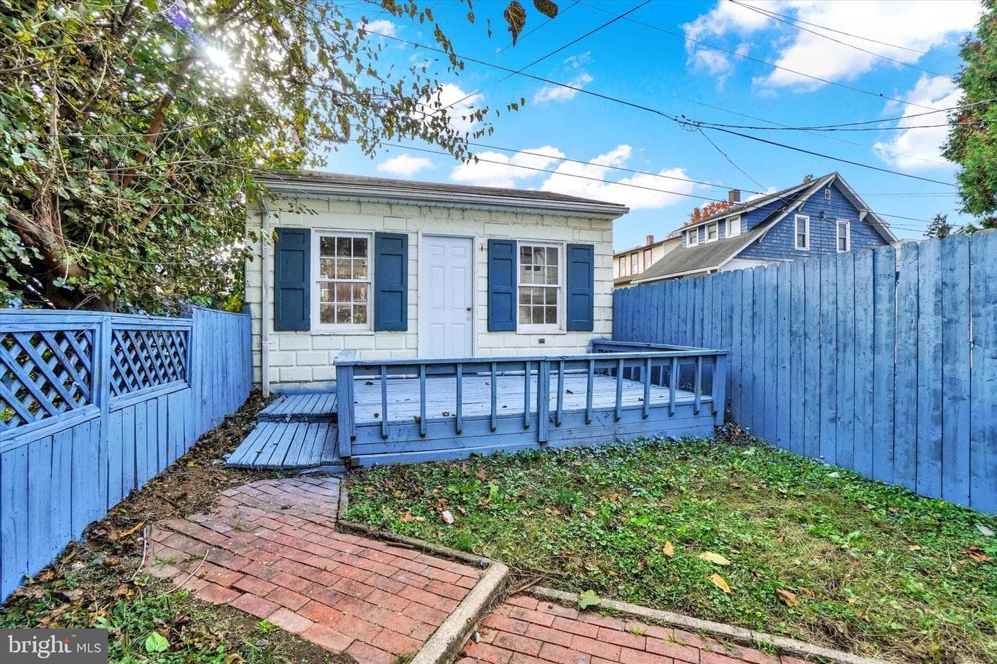 236 W Jackson Street photo 25