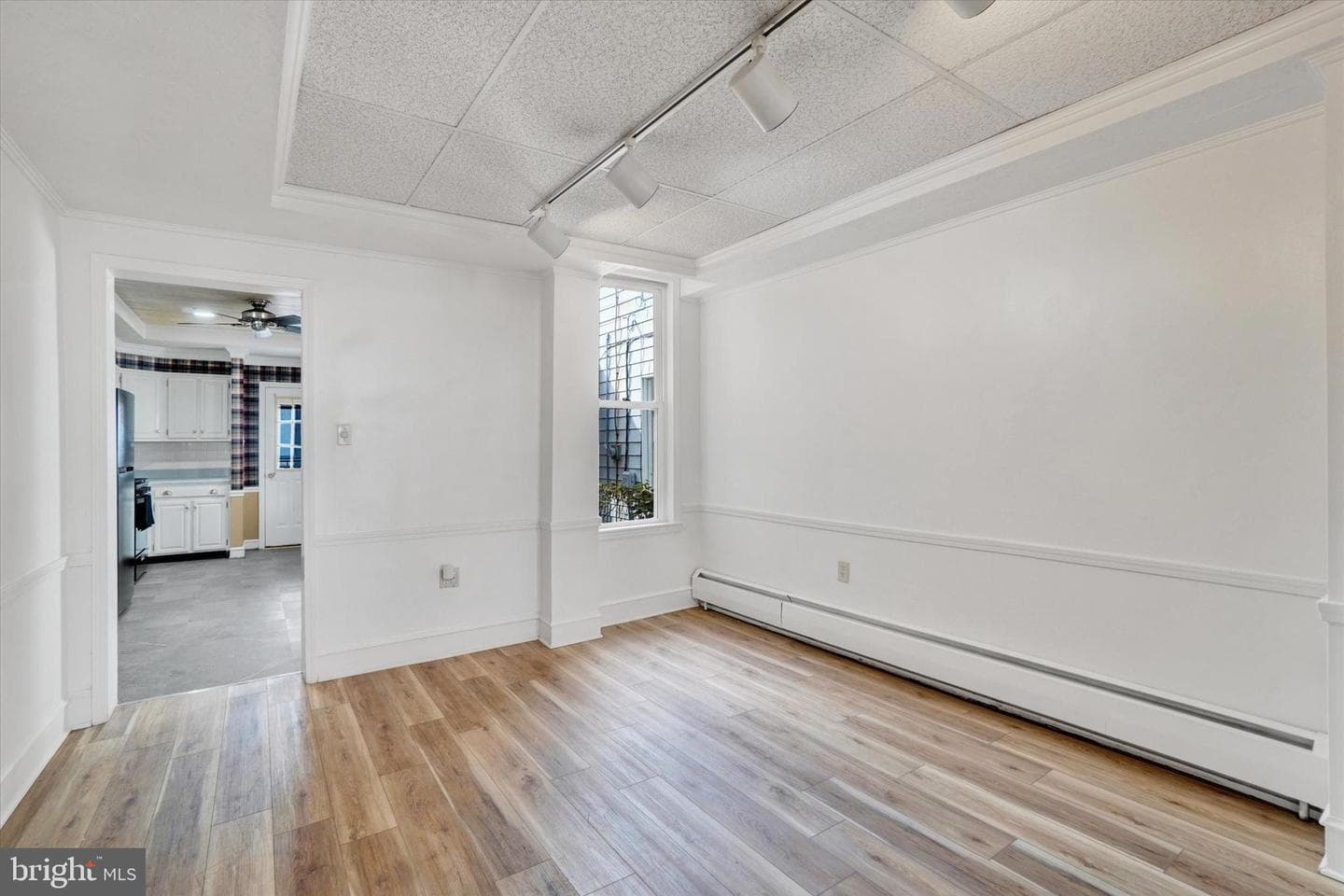 236 W Jackson Street photo 8
