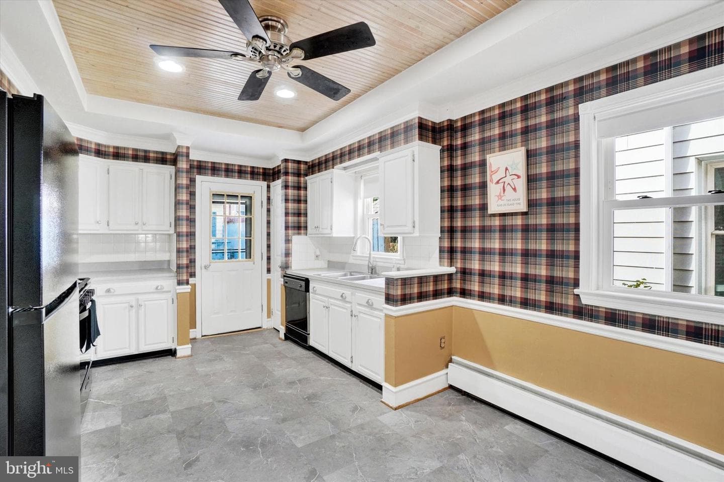 236 W Jackson Street photo 9