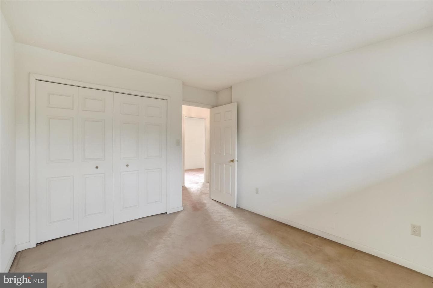 34 Jean Lo Way photo 19