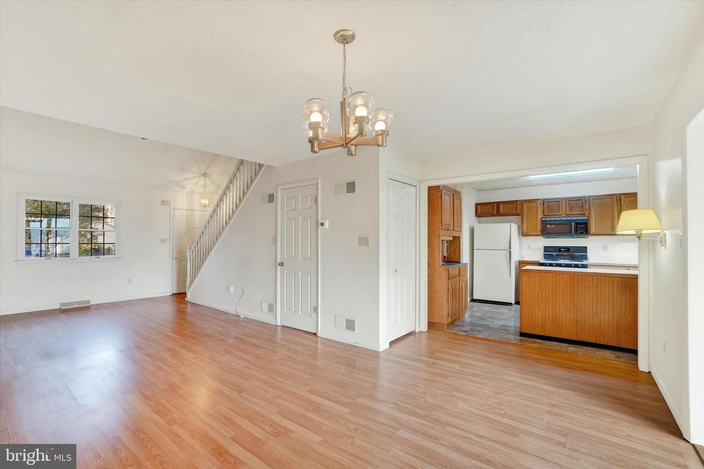 34 Jean Lo Way photo 6